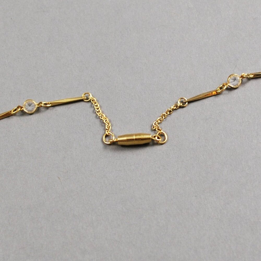1984 Avon Simulated Diamond Accent in Goldtone Necklace and Bracelet Set - Picture 7 of 9